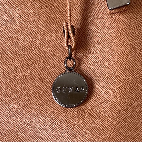 GUNAS Kangaroo Tote - Picture 11 of 11